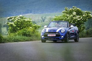 P90305858_highRes_new-mini-debuts-on-r