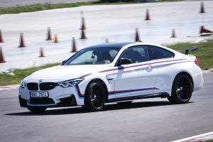 P90305902_highRes_bmw-m-performance-da