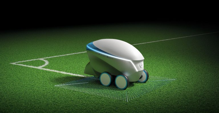 nissan-autonomous-robot-football-pitch-1-768x397