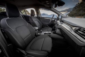 2018_FORD_FOCUS_DRIVE_TITANIUM_00