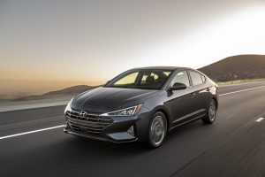 6e32bb3d-2019-hyundai-elantra-3