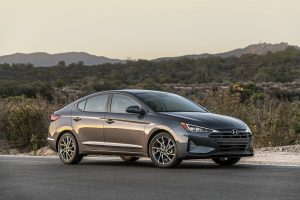 8dc3690f-2019-hyundai-elantra-5
