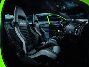 001fdeff-2019-abarth-595-15