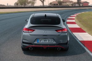 06943d1c-2019-hyundai-i30-fastback-n-9