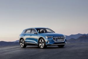 1339ef3c-audi-e-tron-suv-14