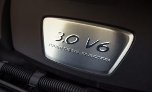 2013-porsche-cayenne-diesel-engine-cover-badge-photo-510726-s-986x603-1-626x382