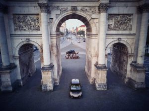 43b26367-2019-bmw-i3-1