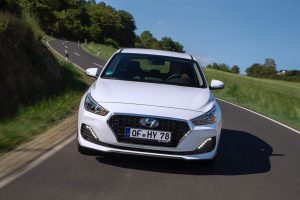 4fe72d93-2019-hyundai-i30-5-door-2