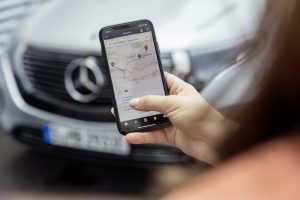 511732f6-mercedes-eqc-30