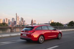 87c05997-2019-hyundai-i30-wagon-7