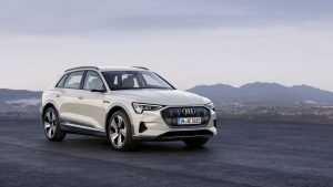 9c81f4e0-audi-e-tron-suv-25