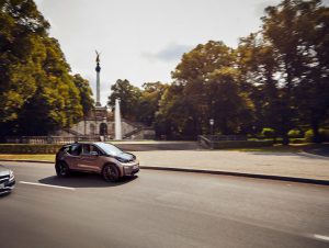 b29e7685-2019-bmw-i3-5