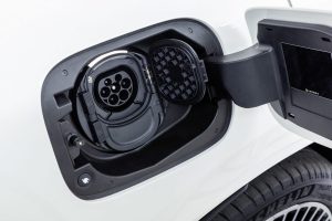 cde2b7b8-mercedes-eqc-65