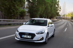 e218f691-2019-hyundai-i30-5-door-7