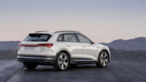 eb07ddc9-audi-e-tron-suv-24