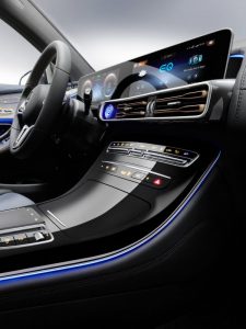 efb63b07-mercedes-eqc-21