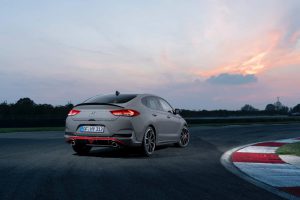 f63b319f-2019-hyundai-i30-fastback-n-17
