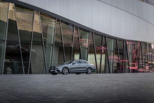 0b881ae0-mercedes-e300e-and-e300de-28