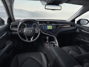 2019-camry-hybrid-05