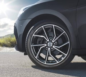 25ce6579-2019-hyundai-i40-9