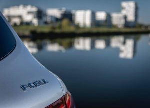 32be6503-2019-mercedes-glc-f-cell-70