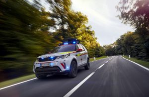4b1941ba-land-rover-discovery-emergency-response-vehicle-39