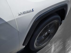 56458ca9-2019-toyota-rav4-hybrid-16