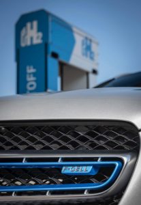 69c692bc-2019-mercedes-glc-f-cell-86