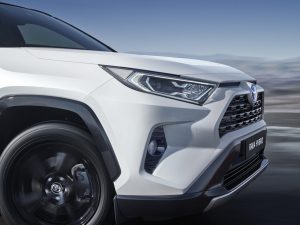 7338cce5-2019-toyota-rav4-hybrid-15