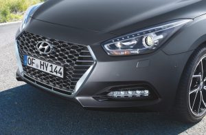 cd032994-2019-hyundai-i40-5