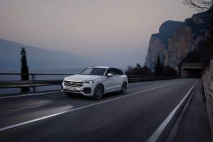 d4486191-vw-interactive-headlights-and-taillights-4