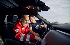 d4536dab-land-rover-discovery-emergency-response-vehicle-3