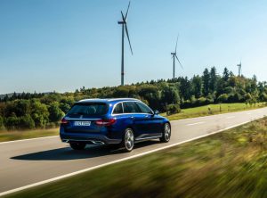 d590edb9-mercedes-c300de-25