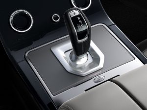 022498ad-2020-range-rover-evoque-41