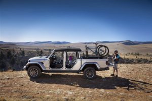 0d08d2ec-2020-jeep-gladiator-truck-221