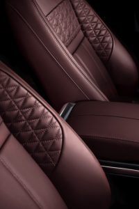 1a67e6b9-2020-range-rover-evoque-34