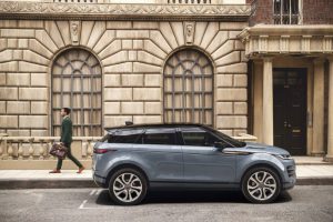 3e42bcbb-2020-range-rover-evoque-56