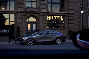 49501ec5-2019-mazda-3-sedan-hatch-103