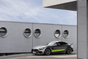 532ab373-2020-mercedes-amg-gt-and-amg-gt-r-pro-46