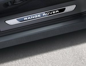 731f9ad3-2020-range-rover-evoque-46