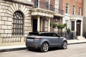 7e258c7c-2020-range-rover-evoque-57