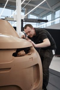 86e28566-2020-range-rover-evoque-105