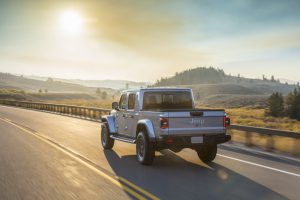 a51f01f9-2020-jeep-gladiator-truck-172