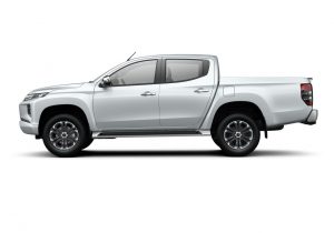 f963703e-2019-mitsubishi-l200-pickup-unveiled-7
