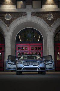 0134e728-2019-lincoln-continental-80th-anniversary-coach-door-edition-2