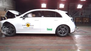 0ca9c922-mercedes-benz-a-class-euro-ncap-5