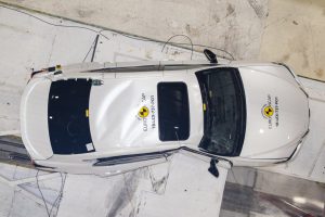 0f0f059a-lexus-es-euro-ncap-1