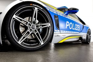 2a063f71-police-bmw-i8-tune-it-safe-by-ac-schnitzer-19