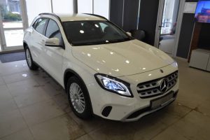 700x500_mercedes-benz-gla-gla-200-d-4matic-31_119904