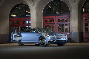 e8619320-2019-lincoln-continental-80th-anniversary-coach-door-edition-3